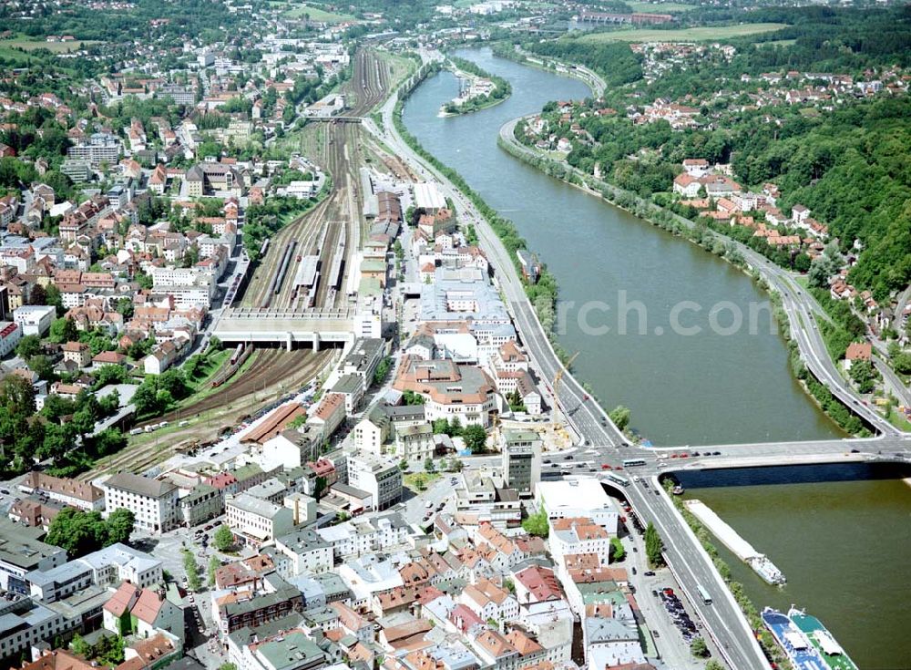 Passau / Bayern from above - Fußgängerzone in der Altstadt von Passau am Hauptbahnhof. Eine Planungsfläche der ECE-Projektmanagement GmbH Hamburg.