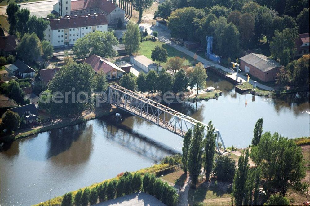 Genthin from above - Blick auf die Fußwegbrücke Genthin