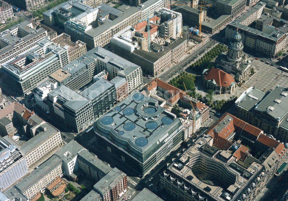 Aerial image Berlin - Galeries Lafayette (Quartier 207) an der Friedrichstraße in Berlin-Mitte.