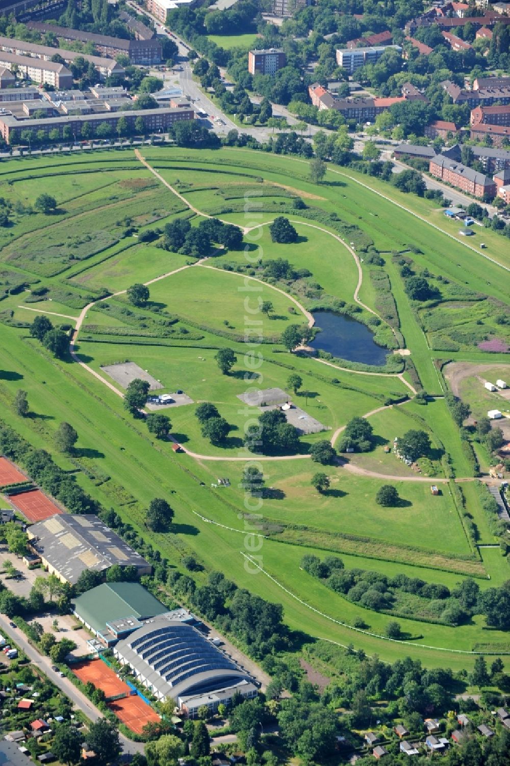 Aerial photograph Hamburg - The race track / race track Hamburg-Horn of horse racing sports clubs Hamburg-Club eV Hamburg