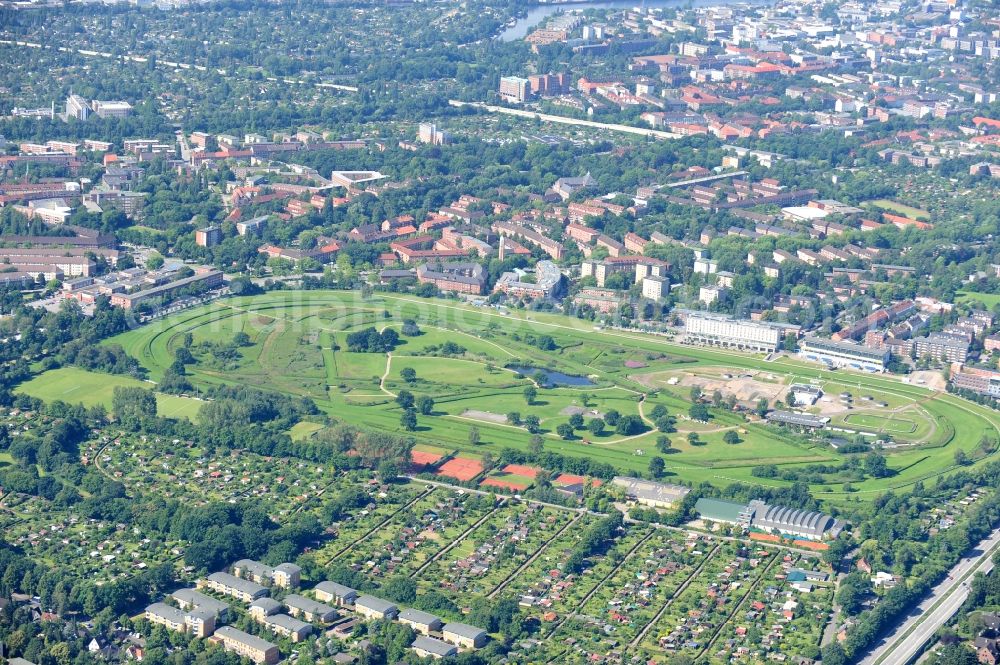 Hamburg from the bird's eye view: The race track / race track Hamburg-Horn of horse racing sports clubs Hamburg-Club eV Hamburg