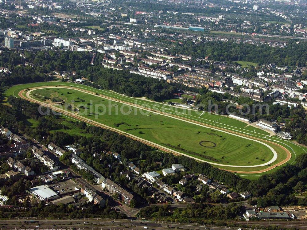 Aerial image Köln - 29.08.2005 Köln (NRW) Blick auf die Galopprennbahn im Stadtteil Weiden-Pesch im Kölner Norden. KÖLNER RENN-VEREIN 1897 E.V., Rennbahnstraße 152, 50737 Köln, Telefon: (0221) 9 74 50 50, Telefax: (0221) 9 74 50 55, E-Mail: kontakt@koeln-galopp.de