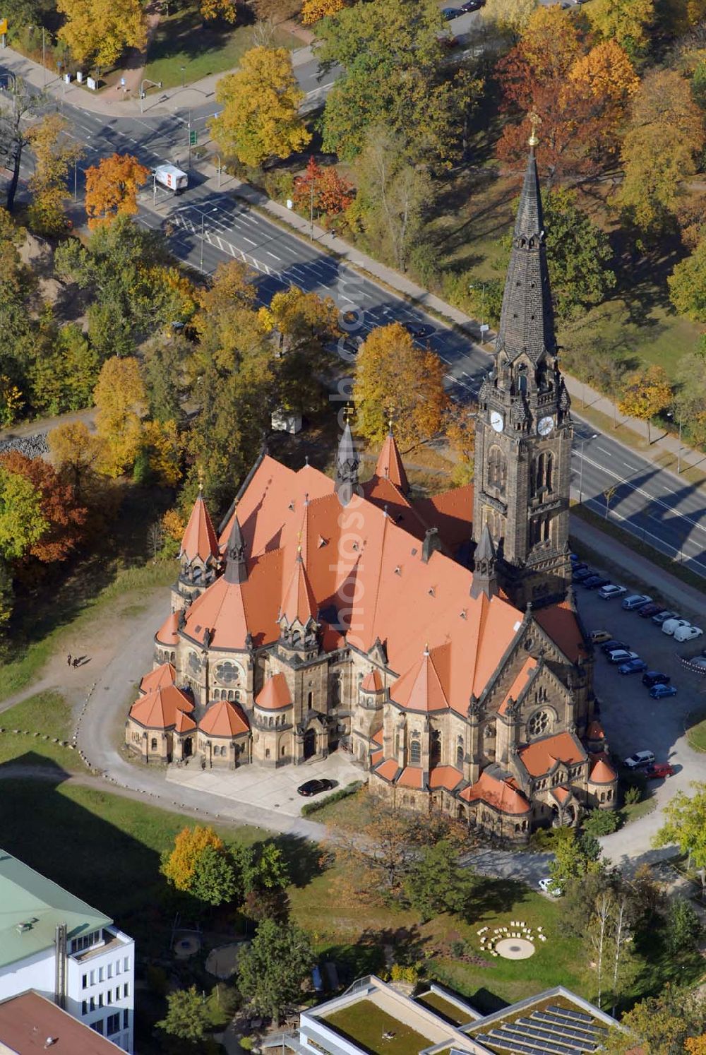 Aerial image Dresden - Blick auf die St. Martin Kirche in der Stauffenbergallee 9 in Dresden-Neustadt - ein reich gegliedertes Bauwerk in einem schönen Historismus-Stil. St. Franziskus Xaverius Dresden-Neustadt - An der St. Martin Kirche, Staufenbergallee 9, 01099 Dresden - Tel. 0351 5634030 - Fax 0351 5634039 - email: pfarrei@st-franziskus-xaverius-dresden.de