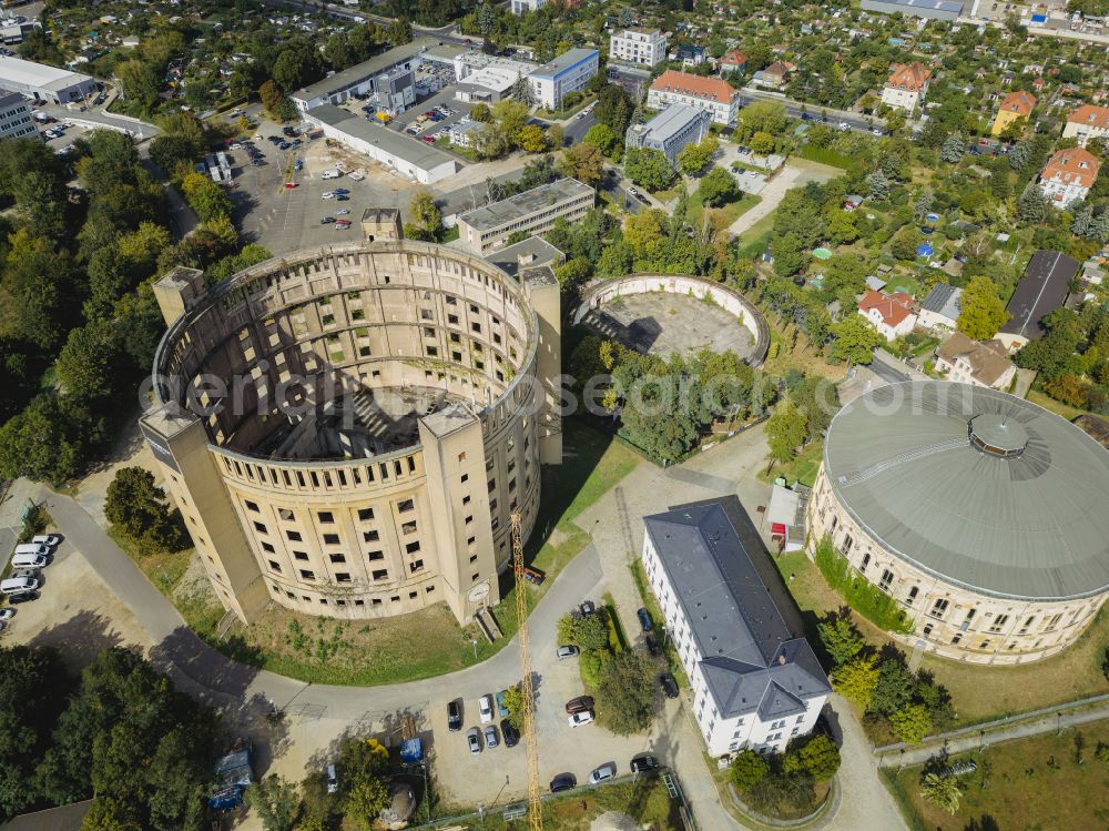 Aerial photograph Dresden - Gasometer high storage tank on street Gasanstaltstrasse in the district Seidnitz in Dresden in the state Saxony, Germany