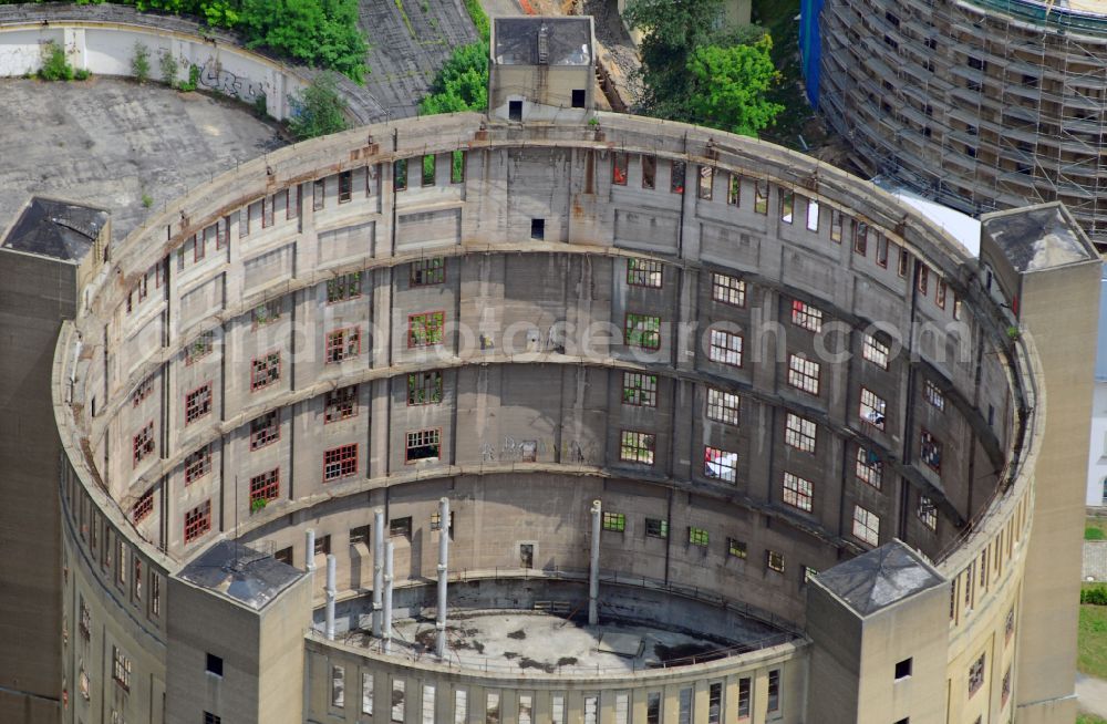 Dresden from above - Gasometer high storage tank on street Gasanstaltstrasse in the district Seidnitz in Dresden in the state Saxony, Germany