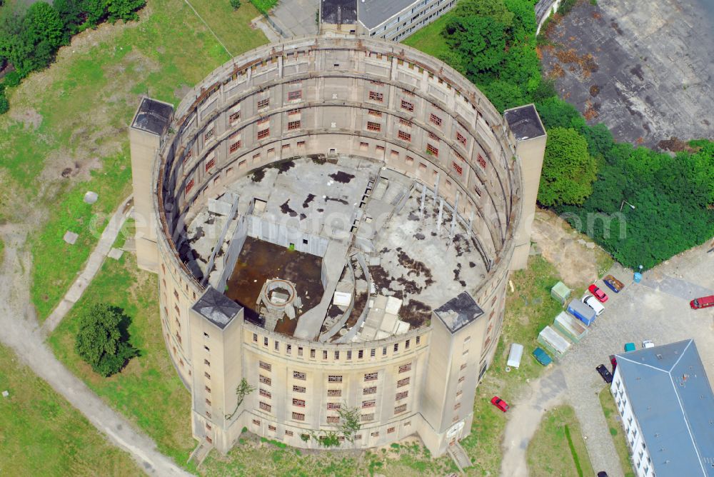 Dresden from above - Gasometer high storage tank on street Gasanstaltstrasse in the district Seidnitz in Dresden in the state Saxony, Germany