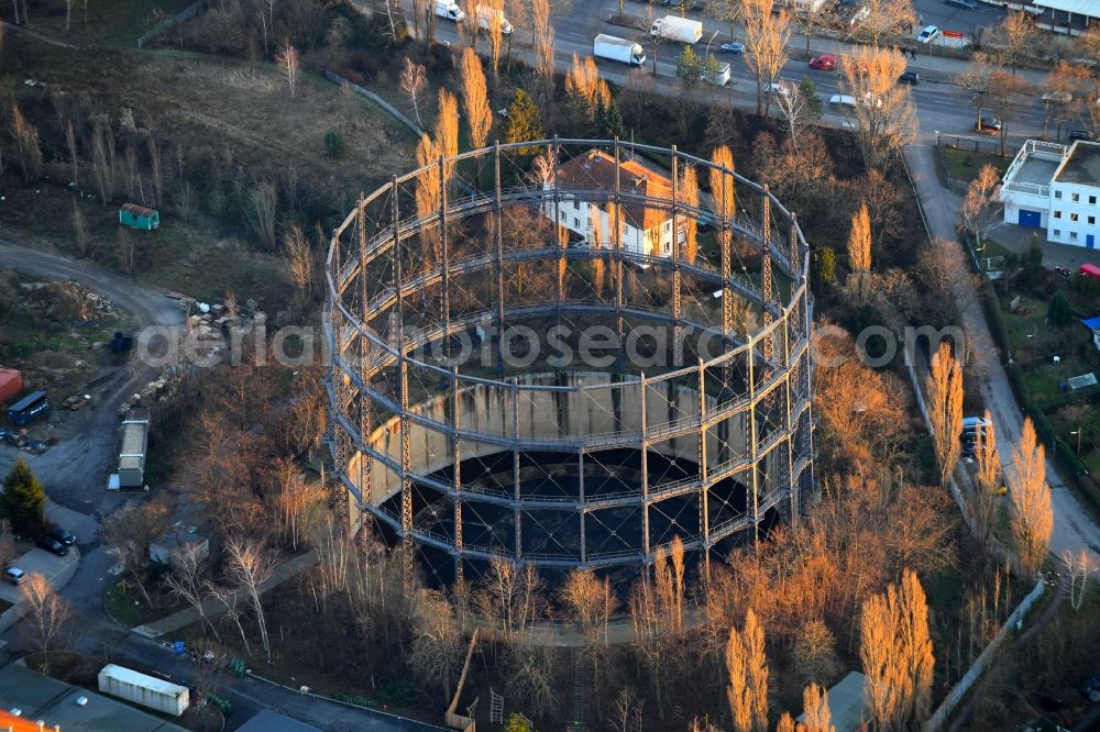 Aerial photograph Berlin - Gasometer high storage tank on Mariendorfer Hafenweg in the district Tempelhof-Schoeneberg in Berlin, Germany