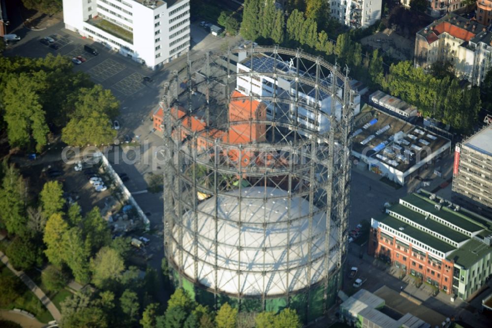 Aerial photograph Berlin - Building the indoor arena Gasometer Schoeneberg on EUREF-Campus in Berlin in Germany