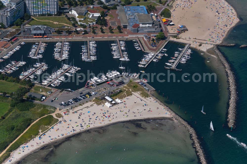 Aerial photograph Damp - Complex of the hotel building Ostseehotel Midgard on Seeuferweg in the district Ostseebad Damp in Damp in the state Schleswig-Holstein, Germany