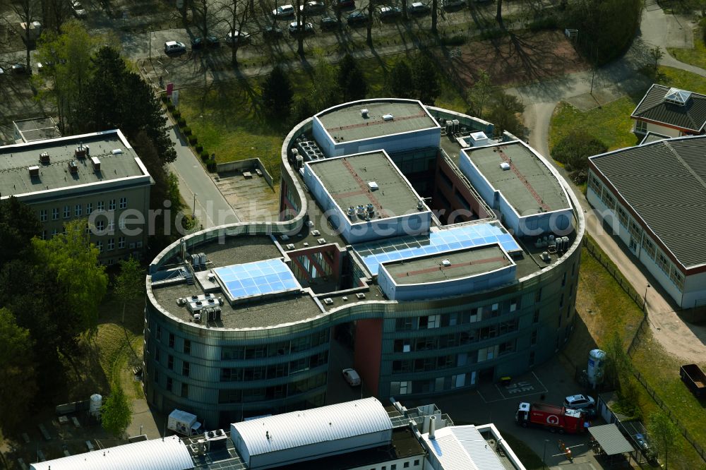 Aerial photograph Rostock - Building complex of the Institute Biomedizinisches Forschungszentrum on Schillingallee in Rostock in the state Mecklenburg - Western Pomerania, Germany