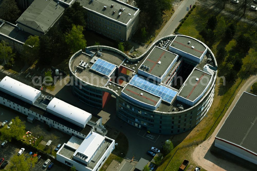 Rostock from the bird's eye view: Building complex of the Institute Biomedizinisches Forschungszentrum on Schillingallee in Rostock in the state Mecklenburg - Western Pomerania, Germany