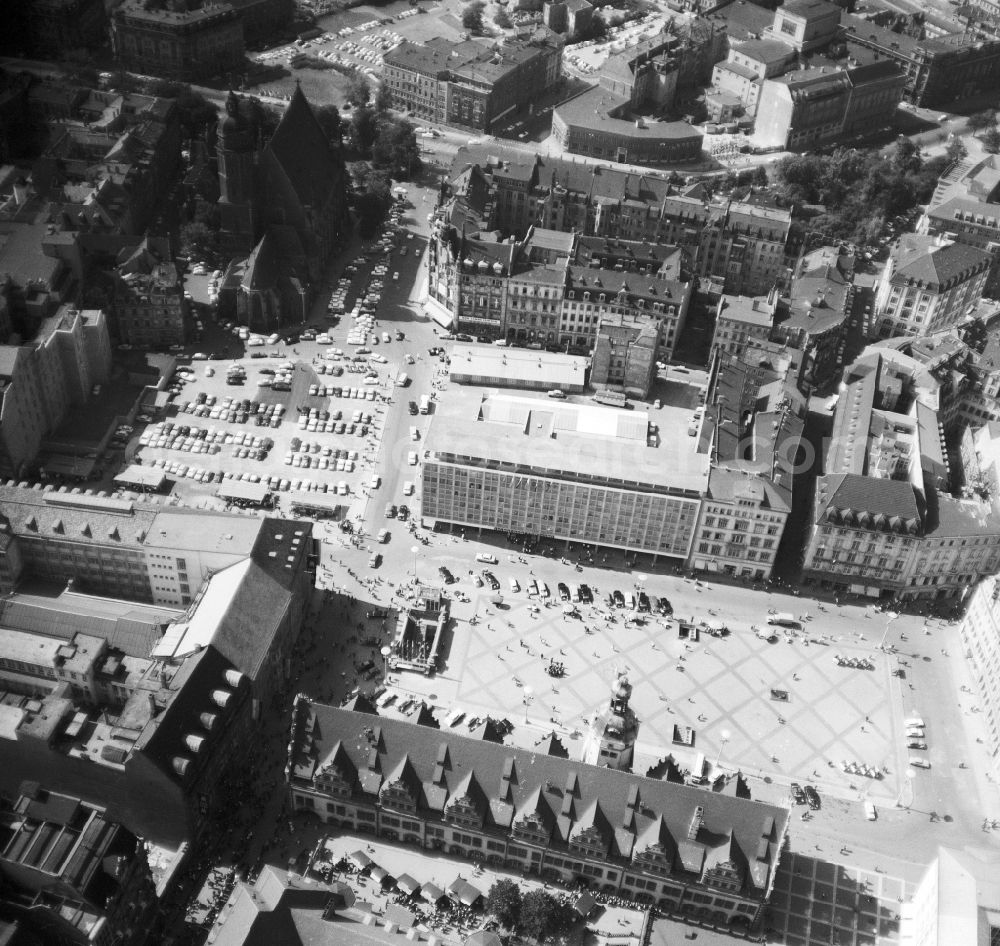 Aerial image Leipzig - Old town Hall building of the City Council at the market downtown in the district Mitte in Leipzig in the state Saxony, Germany