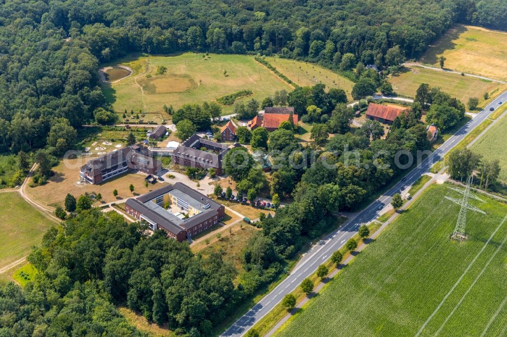 Aerial photograph Münster - Building of the retirement home - retirement home Haus Heidhorn in Muenster in the federal state of North Rhine-Westphalia, Germany