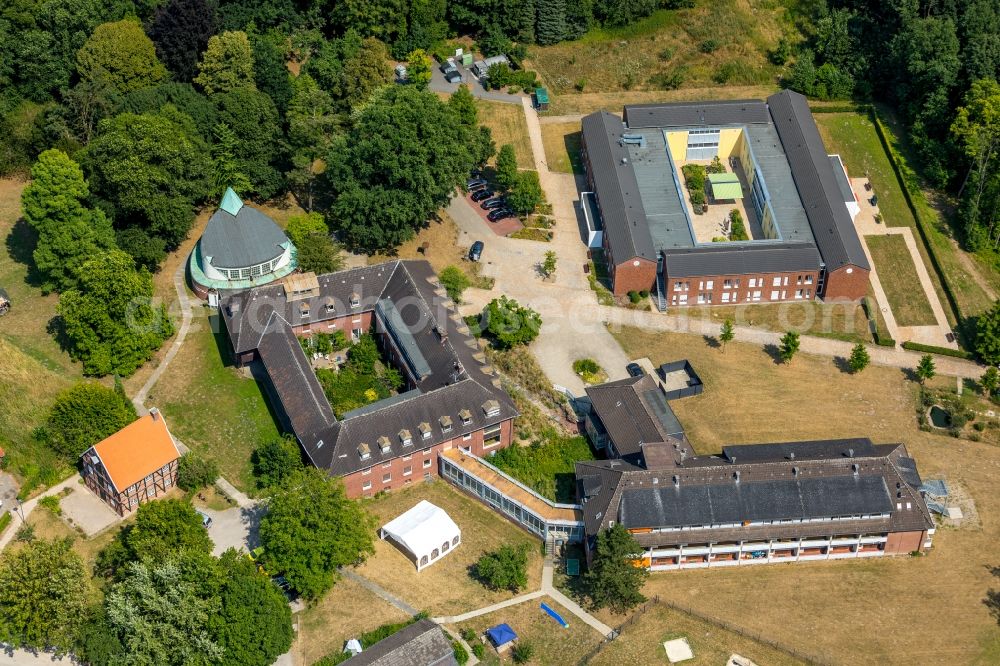 Münster from the bird's eye view: Building of the retirement home - retirement home Haus Heidhorn in Muenster in the federal state of North Rhine-Westphalia, Germany