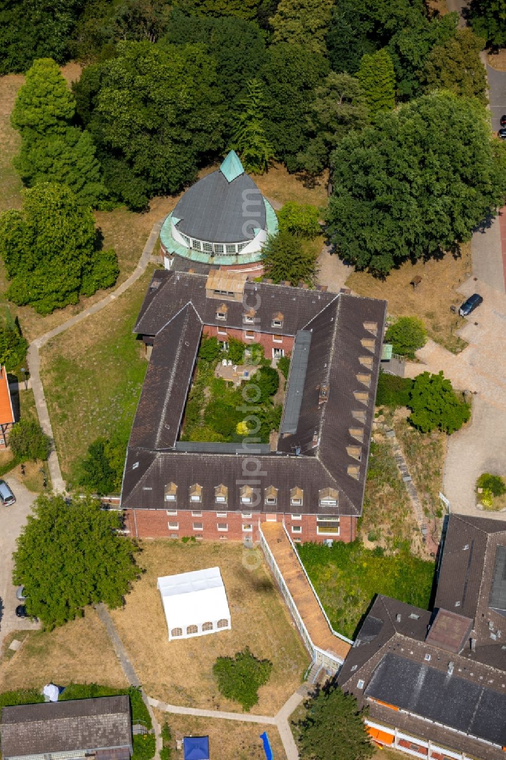 Aerial photograph Münster - Building of the retirement home - retirement home Haus Heidhorn in Muenster in the federal state of North Rhine-Westphalia, Germany