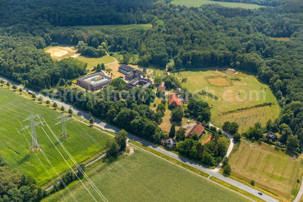 Münster from the bird's eye view: Building of the retirement home - retirement home Haus Heidhorn in Muenster in the federal state of North Rhine-Westphalia, Germany