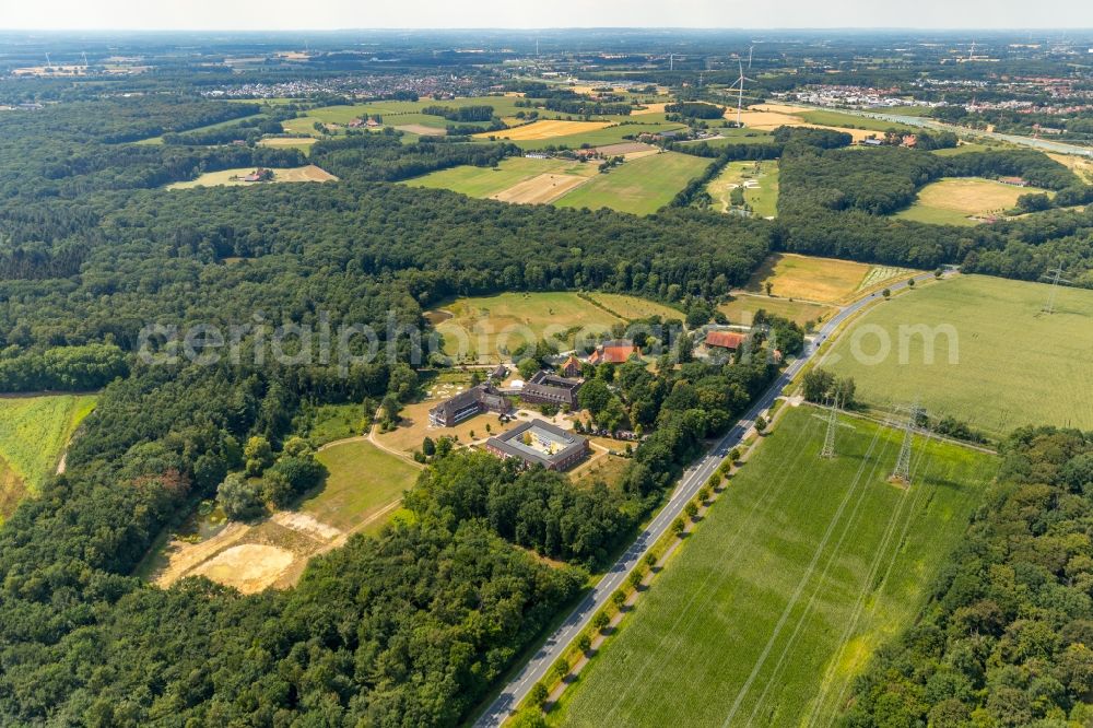 Aerial image Münster - Building of the retirement home - retirement home Haus Heidhorn in Muenster in the federal state of North Rhine-Westphalia, Germany