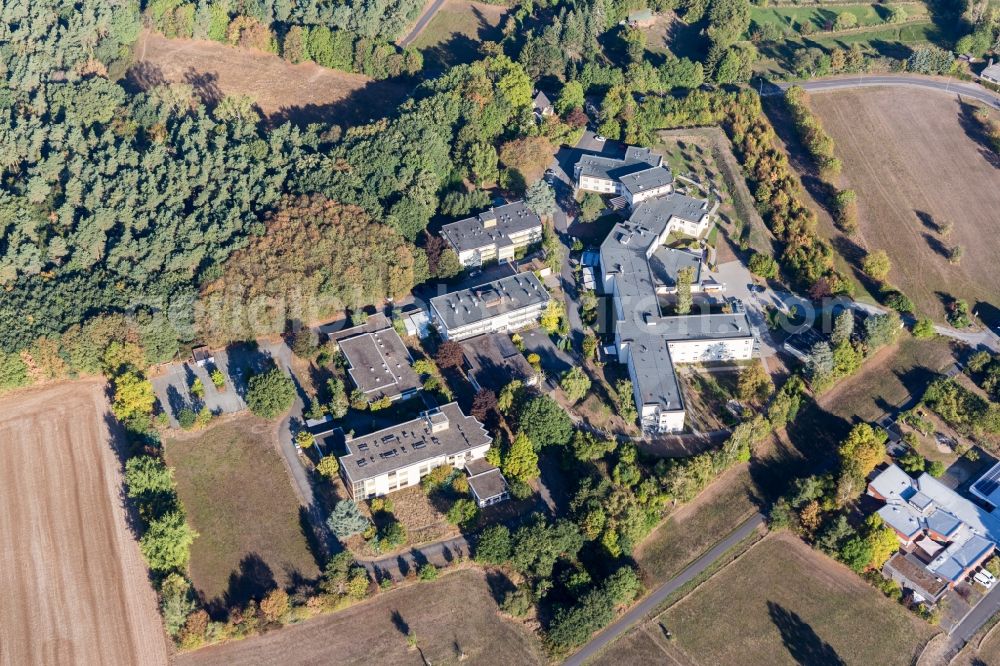 Aerial photograph Hainburg - Buildings of the retirement home AGAPLESION SIMEONSTIFT in Hainburg in the state Hesse, Germany