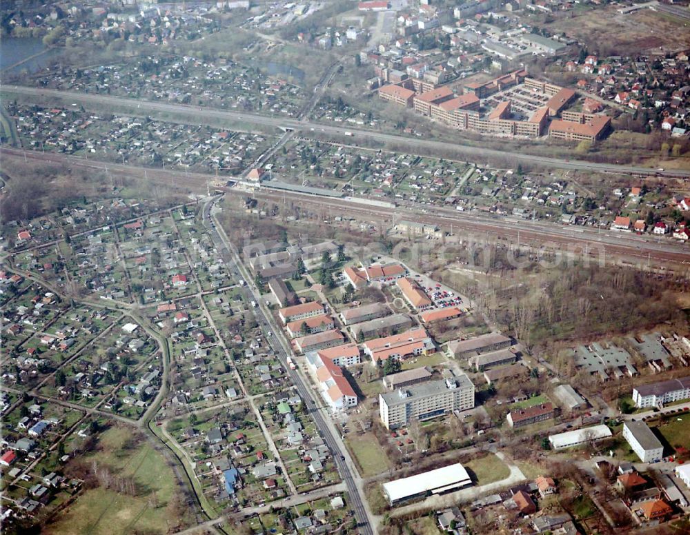 Aerial photograph Berlin - Building the retirement home Die Albert Schweitzer Stiftung - Wohnen & Betreuen on street Bahnhofstrasse in the district Blankenburg in Berlin, Germany