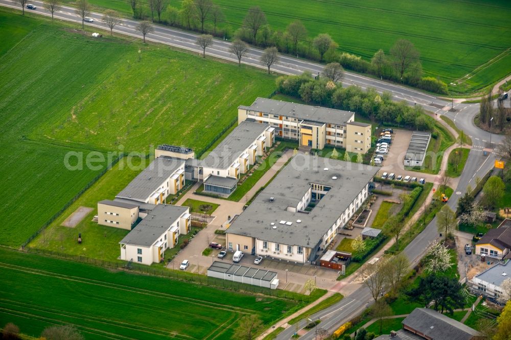 Kamen from above - Building the retirement home Altenzentrum Peter and Paul on Pastoratsfeld in Kamen in the state North Rhine-Westphalia, Germany