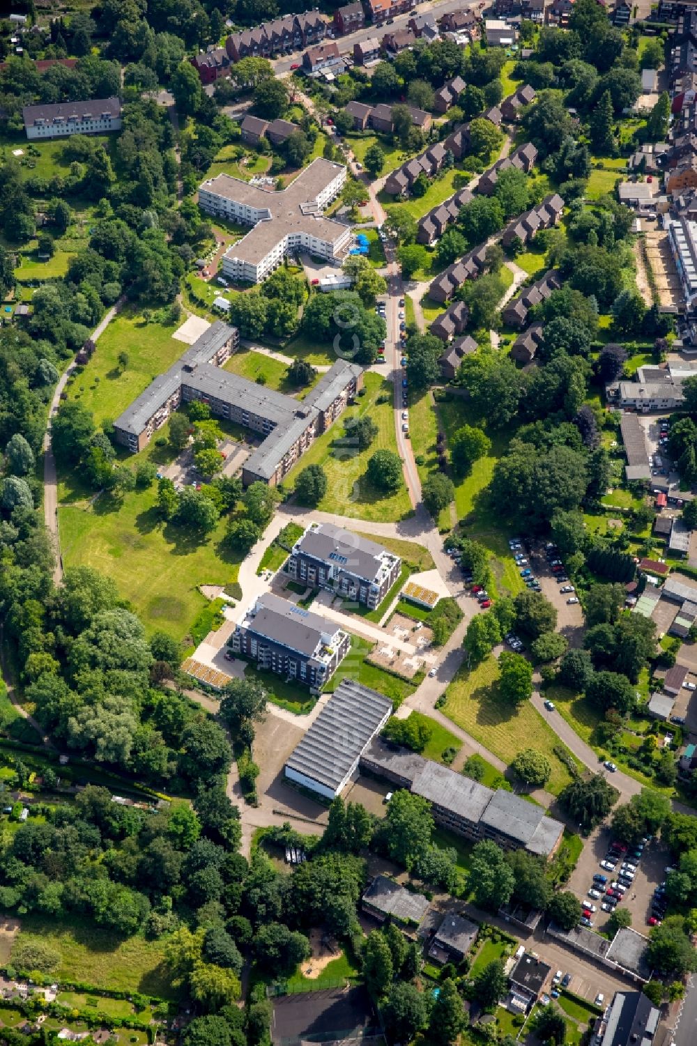 Aerial image Oberhausen - Building of the nursing home - Senior residence of ASO retirement facilities of Oberhausen gGmbH in Oberhausen in North Rhine-Westphalia