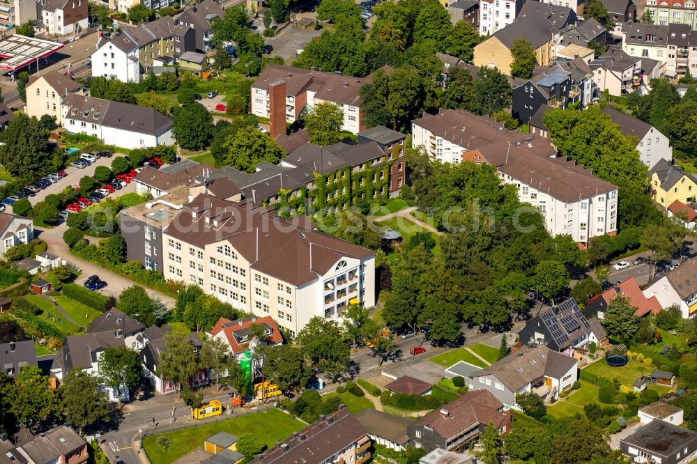 Aerial photograph Bochum - Building the retirement home Augusta Ambulante Dienste gGmbH in the Dr.-C.-Strasse in Bochum in the state North Rhine-Westphalia