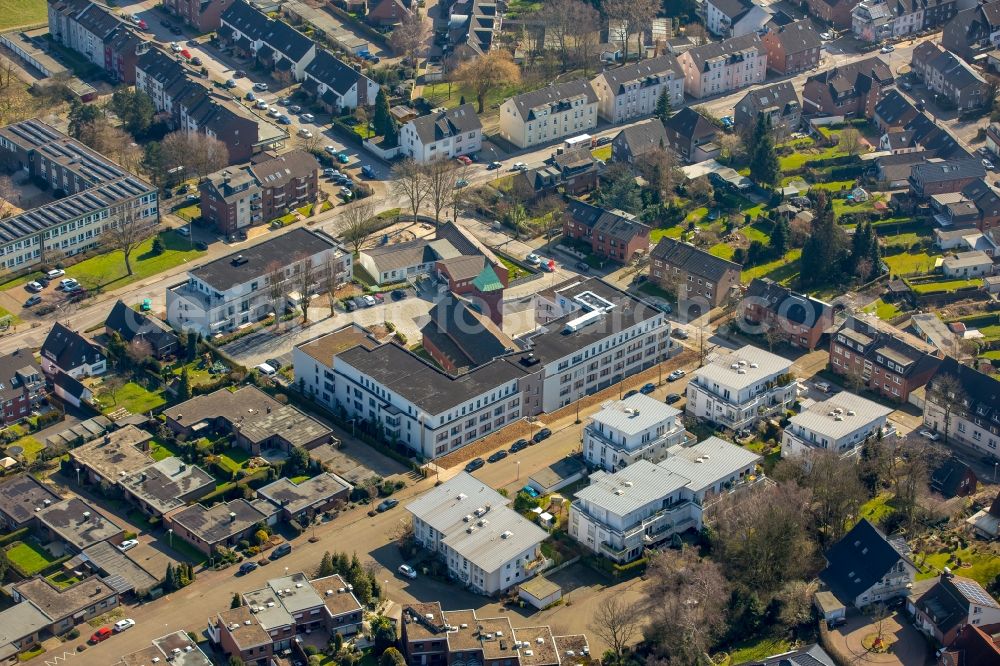 Aerial photograph Bottrop - Building of the nursing home - Senior residence of Malteserstift St. Suitbert at Am Freitagshof in Bottrop in North Rhine-Westphalia