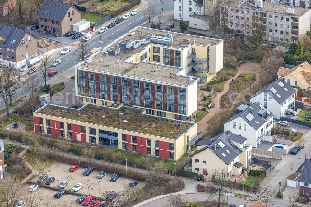 Essen from above - Building the retirement home Paul-Hannig-Heim on Heidhauser Strasse in the district Heidhausen in Essen at Ruhrgebiet in the state North Rhine-Westphalia, Germany