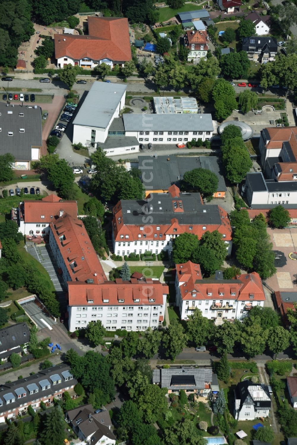 Neuenhagen from the bird's eye view: Building the retirement home PHN Seniorenresidenz GmbH on Langenbeckstrasse in Neuenhagen in the state Brandenburg