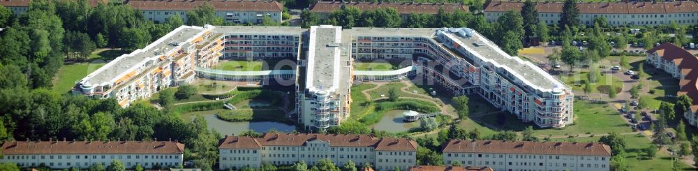 Aerial photograph Berlin - Building the retirement home of Rosenhof Ahrensburg Seniorenwohnanlage Betriebsgesellschaft mbH in Berlin in Germany