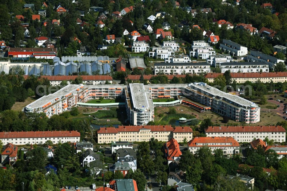 Aerial image Berlin - Building the retirement home of Rosenhof Ahrensburg Seniorenwohnanlage Betriebsgesellschaft mbH in Berlin in Germany