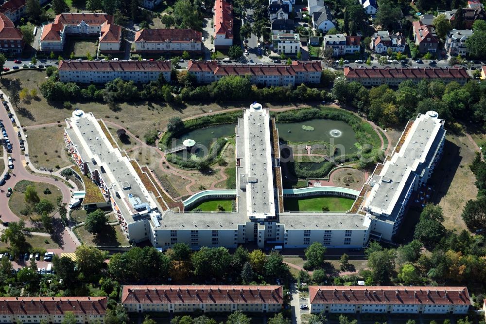 Berlin from the bird's eye view: Building the retirement home of Rosenhof Ahrensburg Seniorenwohnanlage Betriebsgesellschaft mbH in Berlin in Germany