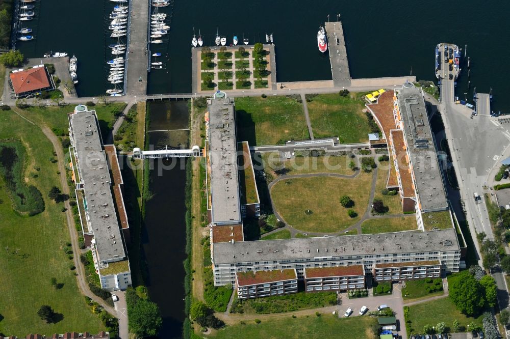 Lübeck from the bird's eye view: Building the retirement home Rosenhof Seniorenwohnanlage Travemuende on Mecklenburger Landstrasse in the district Travemuende in Luebeck in the state Schleswig-Holstein, Germany