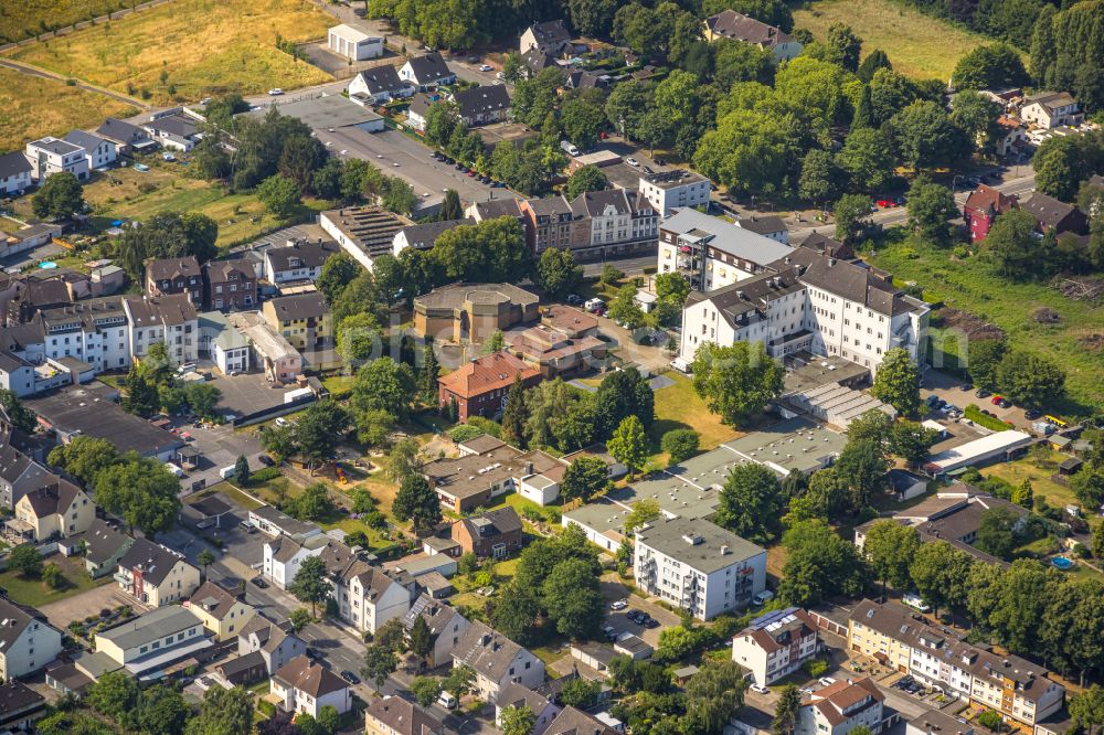 Aerial photograph Dortmund - Building the retirement home Wohn- and Pflegezentrum St. Josef on street Altenderner Strasse in the district Derne in Dortmund at Ruhrgebiet in the state North Rhine-Westphalia, Germany