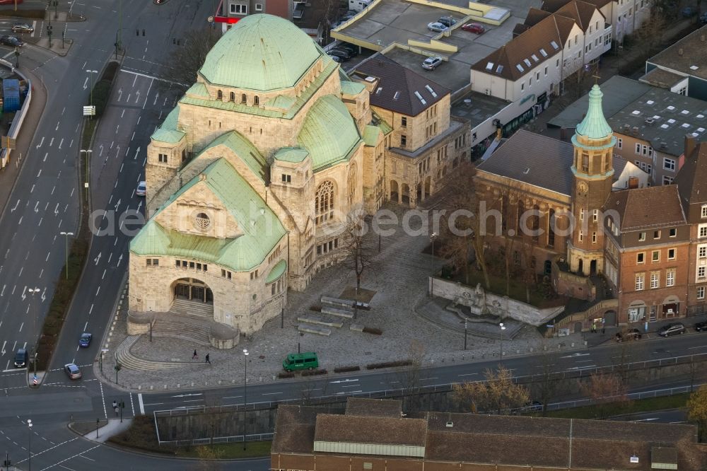 Essen from the bird's eye view: View of the Old Synagogue in Essen. The building is one of the largest, best preserved and most architecturally impressive evidence of the prewar Jewish culture in Germany. 2008, the city decided to develope the old synagogue into an open house for meetings and discussions of Jewish culture