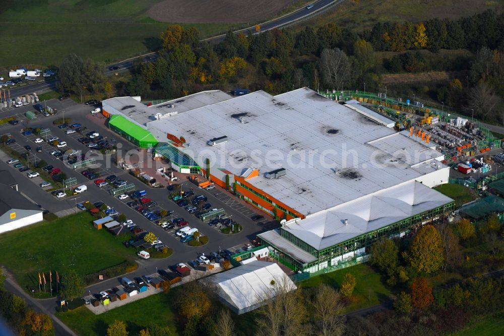 Oranienburg from the bird's eye view: Building of the construction market of Globus Baumarkt Oranienburg in the district Germendorf in Oranienburg in the state Brandenburg, Germany