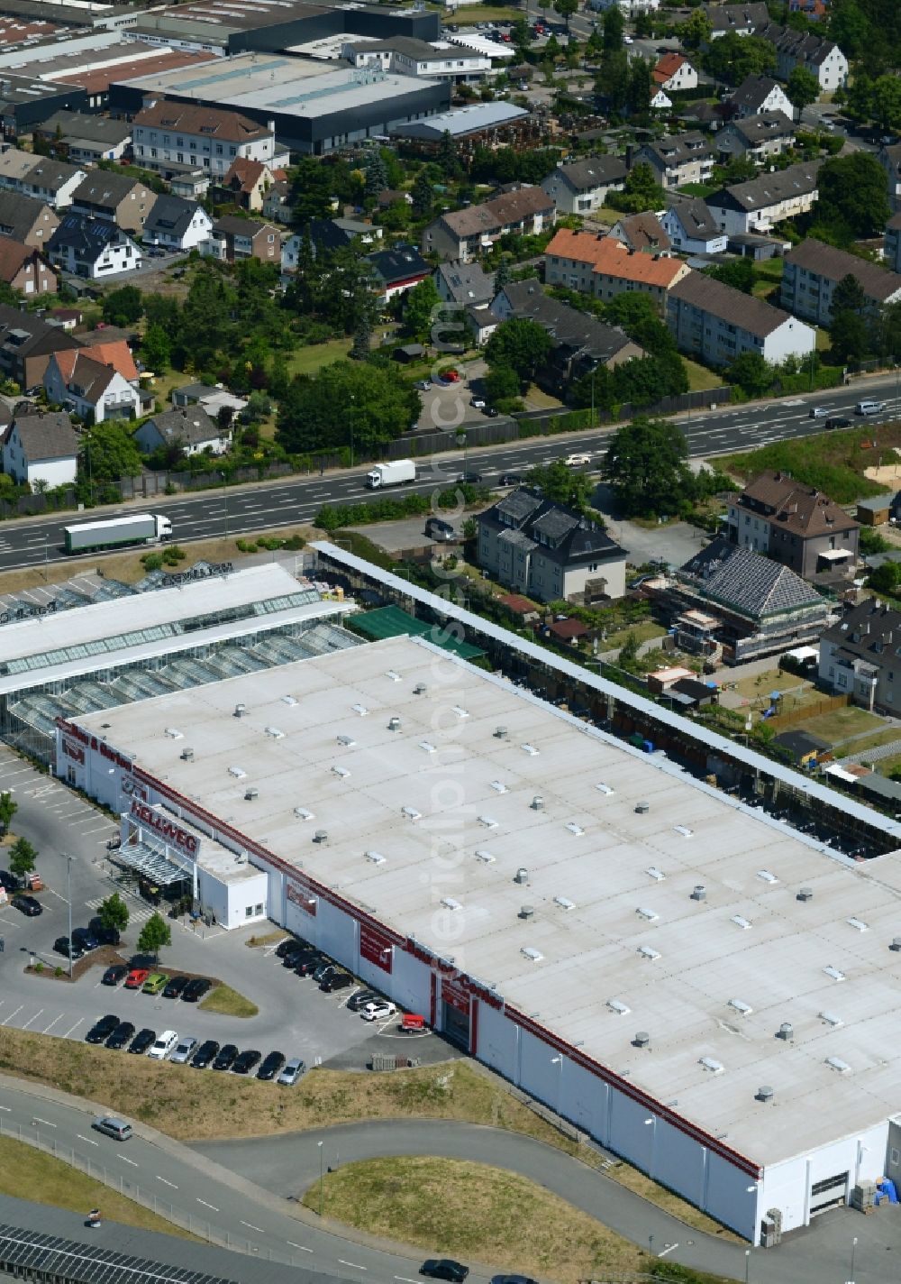 Bielefeld from above - Building of the construction market of Hellweg-Die Profibaumaerkte GmbH & Co. KG am Suedring in Bielefeld in the state North Rhine-Westphalia