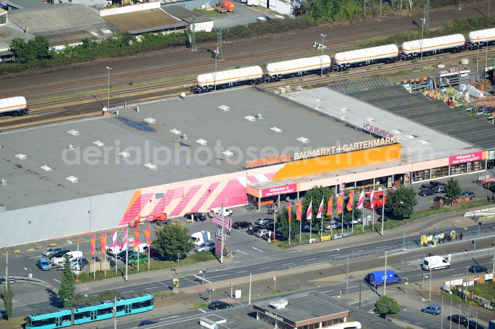 Aerial photograph Frankfurt am Main - Building of the construction market of Hornbach Gruppe an der Hanauer Landstrasse im Stadtteil Fechenheim in Frankfurt in the state Hesse