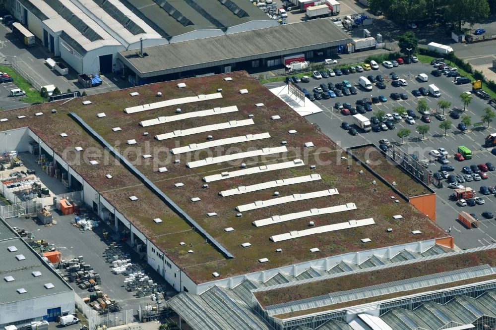 Aerial photograph Berlin - Building of the construction market of OBI Markt Berlin-Neukoelln on Naumburger Strasse in the district Neukoelln in Berlin, Germany