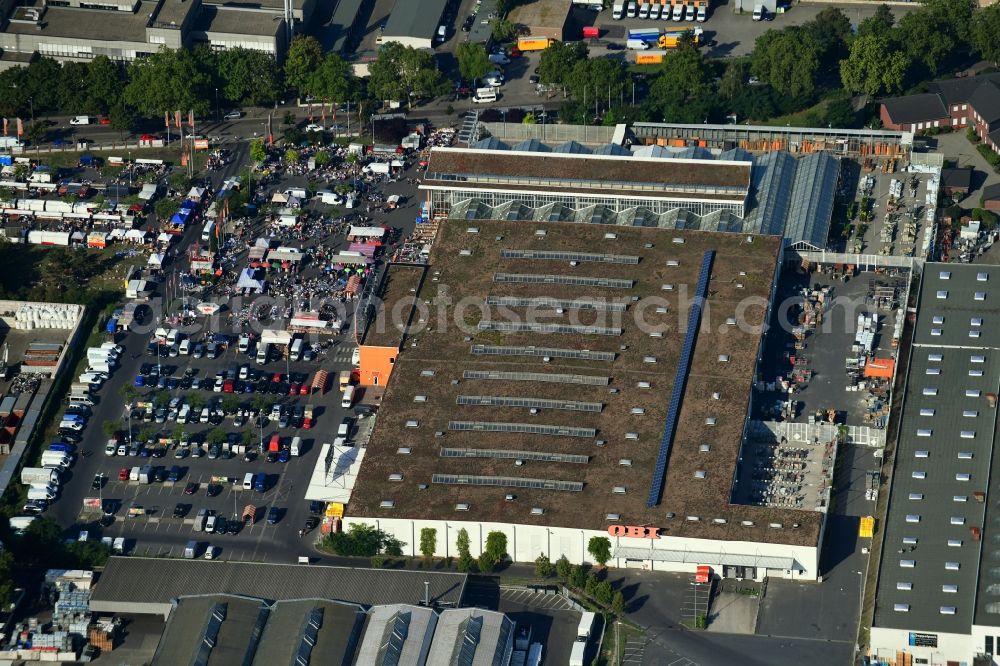 Aerial photograph Berlin - Building of the construction market OBI Markt Berlin-Neukoelln in the district Neukoelln in Berlin, Germany