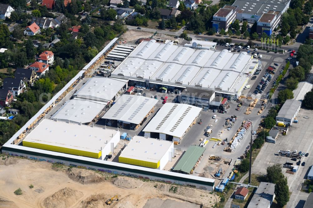 Aerial photograph Berlin - Building of the construction market of Possling GmbH & Co. KG on Landsberger Strasse in Mahlsdorf in the state Berlin, Germany