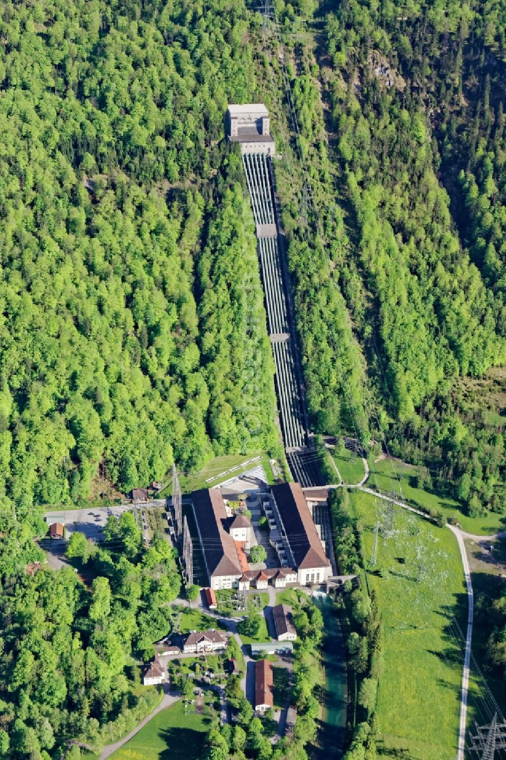 Kochel am See from the bird's eye view: Buildings and Pipelines of the Walchensee hydroelectric power plant in Kochel am See in the state Bavaria, Germany