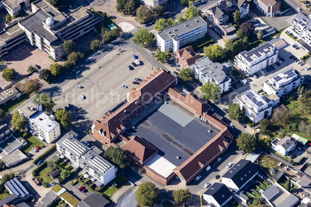 Hückelhoven from above - Building of the clothing store Tally Weijl in Hueckelhoven in the federal state of North Rhine Westphalia, Germany