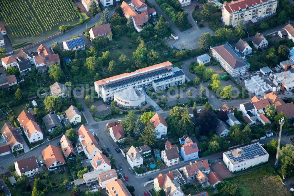 Edenkoben from the bird's eye view: Building the visitor center Buero fuer Tourismus in Edenkoben in the state Rhineland-Palatinate