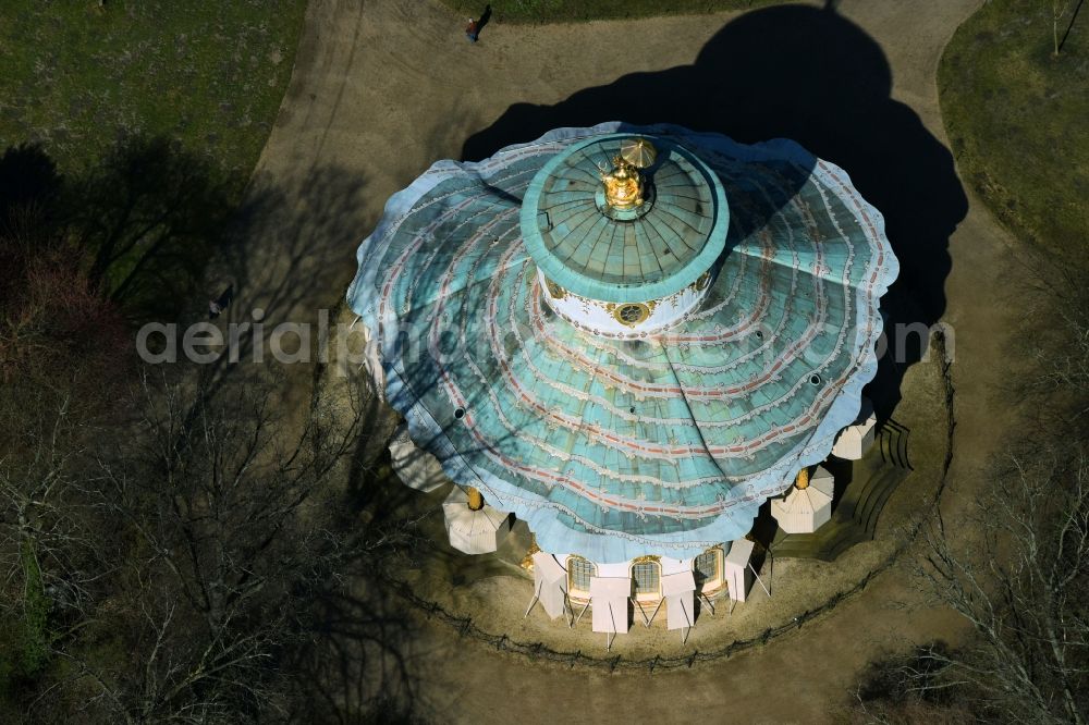 Aerial image Potsdam - Building the visitor center Chinesisches Haus in Park Sanssouci in the district Westliche Vorstadt in Potsdam in the state Brandenburg