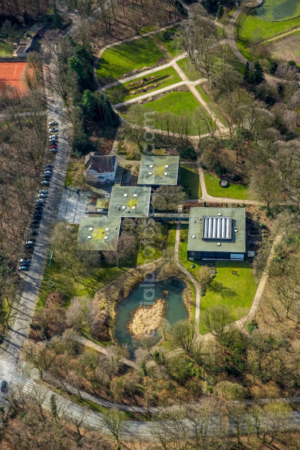 Bottrop from above - Building the visitor center Museumszentrum Quadrat Im Stadtgarten in the district Stadtmitte in Bottrop in the state North Rhine-Westphalia