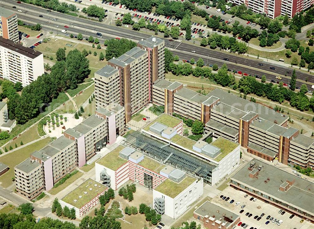 Aerial photograph Berlin - Lichtenberg - 30.06.2003 Gebäude des Bezirksamtes Berlin- Hohenschönhausen (ehemaliges Ministerium für Staatssicherheit der DDR) an der B1 in Berlin Lichtenberg