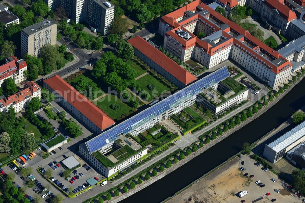 Berlin Mitte from above - Building of the Federal Ministry of Economics and Technology on the banks of the Spree to the disability road in Berlin Mitte