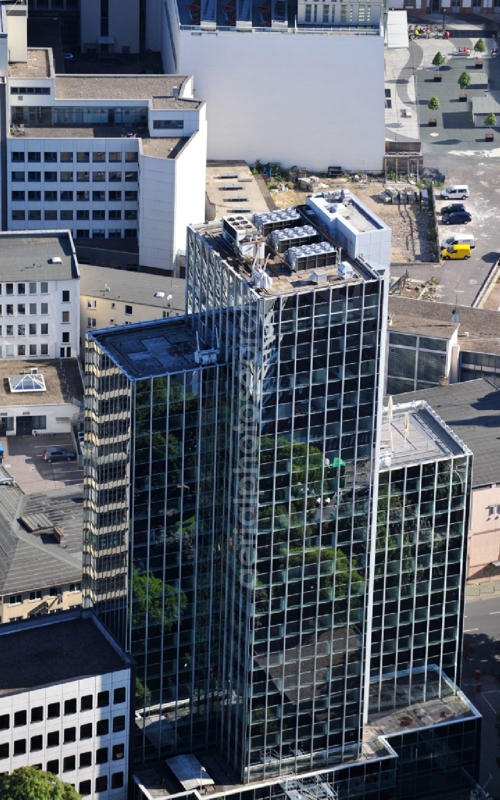 Frankfurt am Main from above - View onto the building of the CreditPlus Bank AG in Frankfurt on the Main in the state Hesse. CreditPlus Bank is a consumer credit bank with the business portfolio sales financing, lendings to Wolfgang Gerbere customers, retailer financing