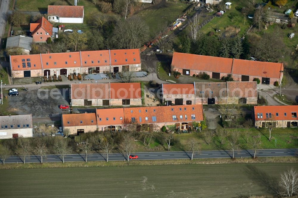 Kremmen from the bird's eye view: Landmark and tourist attraction of the historical monument Scheunenviertel on the street Kurzer Damm in Kremmen in the state Brandenburg, Germany